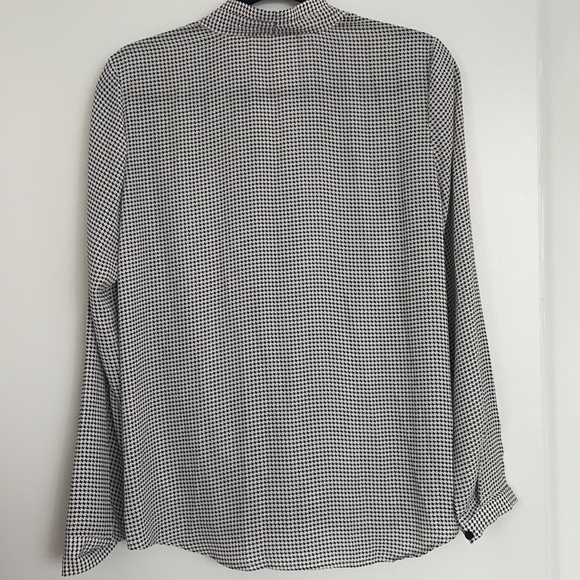 Houndstooth Long Sleeve Blouse - Picture 3 of 3